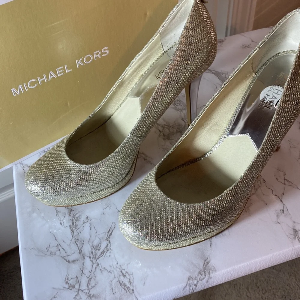 Michael Kors Ionna Pump Silver Glitter Heels Size 10M with Box - Picture 3 of 12